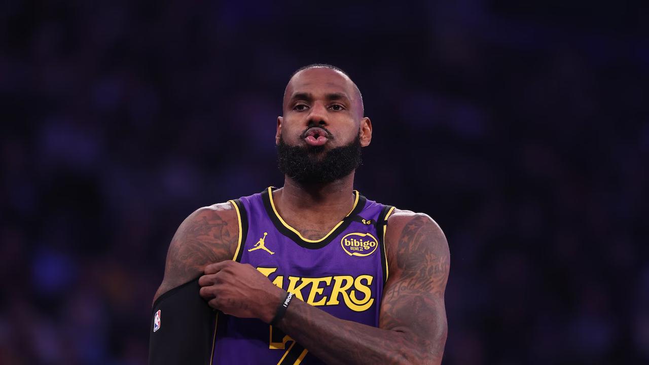 LeBron James' 23rd Season Debut: Los Angeles Lakers Win Over Utah Jazz