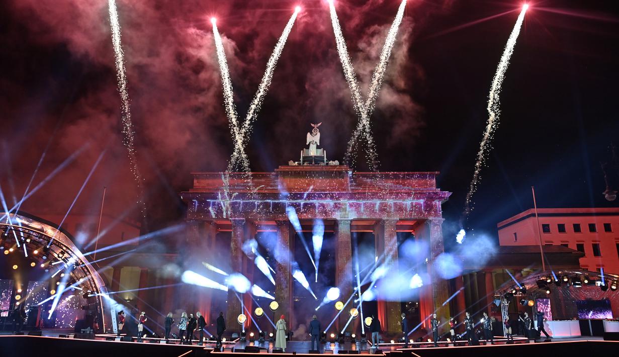 FOTO: Pandemi, Begini Kemeriahan Perayaan Tahun Baru 2021 di Berbagai  Negara - Foto Liputan6.com