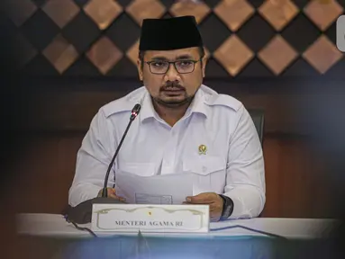 Menteri Agama (Menag) Yaqut Cholil Qoumas menggelar konferensi pers di Gedung Kementerian Agama, Jakarta, Kamis (3/6/2021). Pemerintah memastikan tidak memberangkatkan jemaah haji Indonesia pada musim haji 1442 H/2021 M. (Liputan6.com/Faizal Fanani)