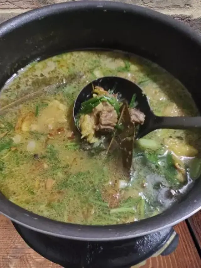 Empal Gentong Tanpa Santan