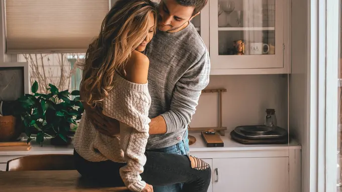 [Bintang] 3 Zodiak yang Katanya Paling Romantis Bulan Agustus!