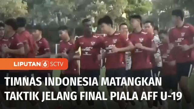 Jelang laga final Piala AFF U-19 2024, Timnas Indonesia kembali berlatih usai jalani laga ketat di semifinal. Jadwal pertandingan yang padat mengharuskan tim pelatih berpikir keras untuk menentukan pemain yang akan berlaga di partai final.