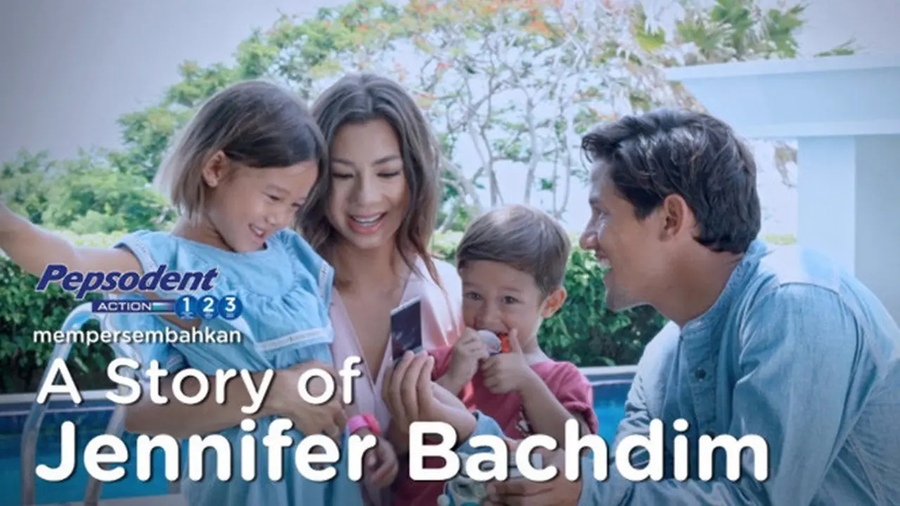 Arti Senyum Ibu Menurut Jennifer dan Irfan Bachdim