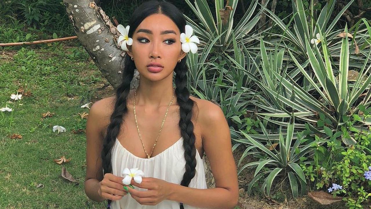 4 Potret Moon Gabi, Model Eksotis Korea Selatan yang Punya Pesona Unik dan Menawan