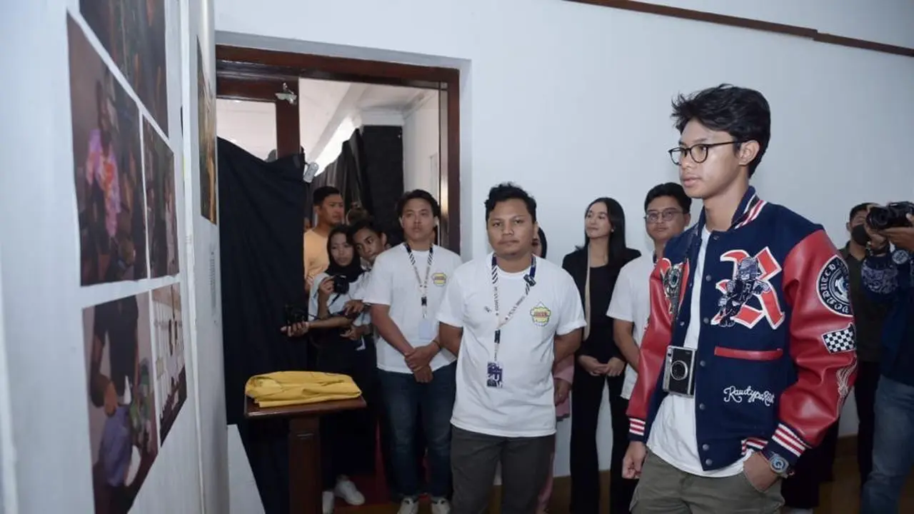 Muhammad Zinedine Alam Ganjar menyambangi salah satu wadah anak muda dalam berkreasi, yakni Hetero Space di Purwokerto, Kabupaten Banyumas, Jawa Tengah, Senin (25/12) (Istimewa)