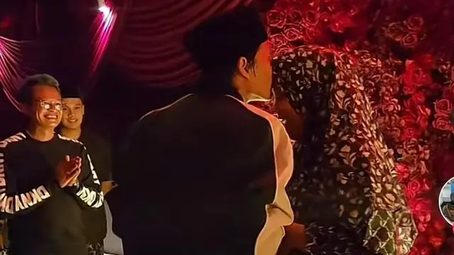 Gus Iqdam dan Ning Nila ultah 1