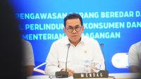 Menteri Perdagangan Budi Santoso saat ekspose hasil pengawasan barang beredar dan jasa pada Januari-Maret 2025. (Foto: Kementerian Perdagangan)