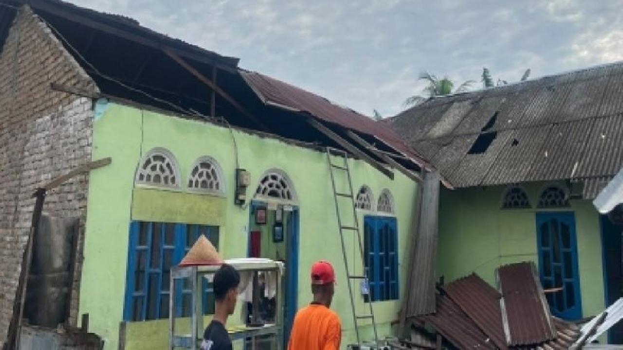 20 Rumah Rusak Parah Akibat Dampak Cuaca Ekstrem Sumut di Serdangbedagai