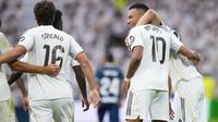 Real Madrid meraih kemenangan 2-0 atas Espanyol pada laga pekan kelima La Liga di Santiago Bernabeu, Sabtu (20/9/2025) malam WIB. Satu di antara gol Madrid dicetak Kylian Mbappe. (AP Photo/Manu Fernandez)