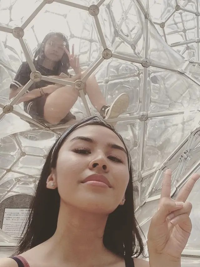 [Bintang] Tampil Sederhana, Cantiknya Mendiang Adara Taista Menantu Hatta Rajasa yang Tak Terlupakan