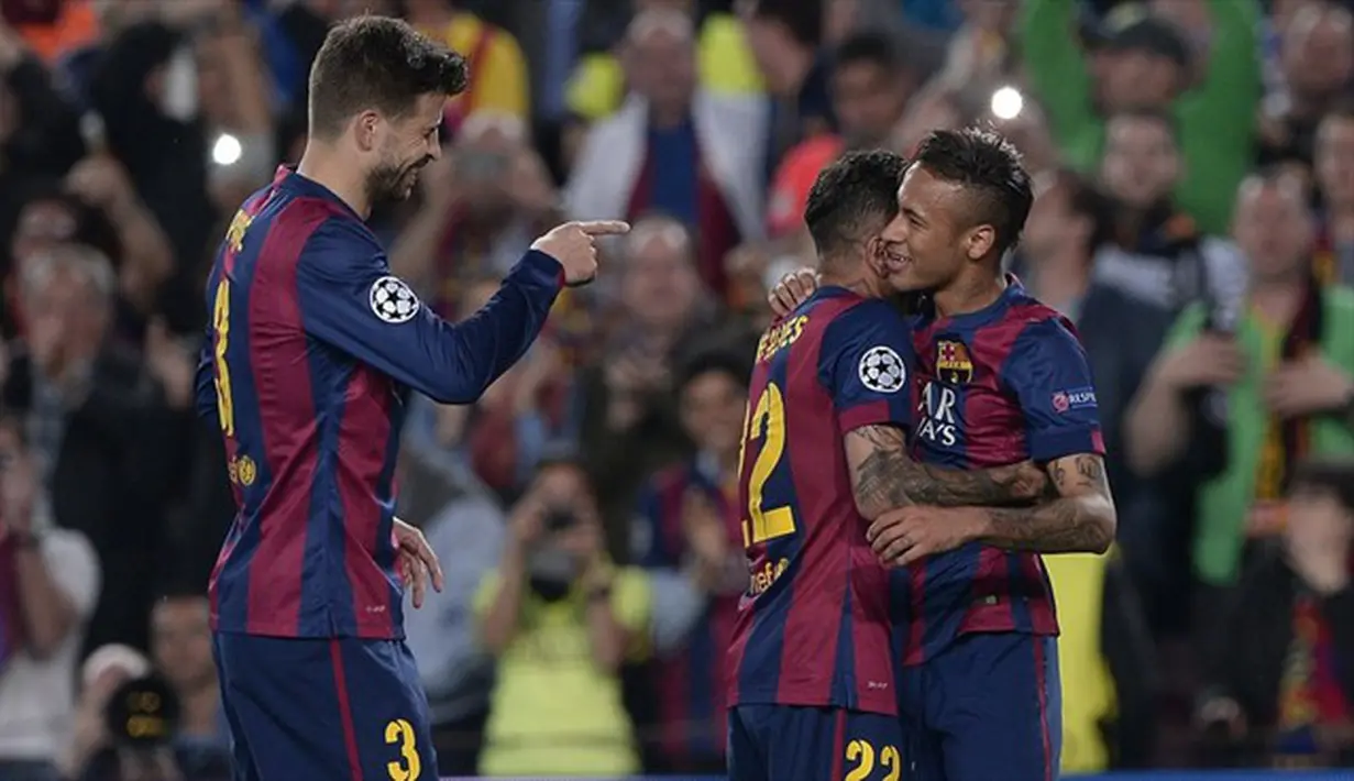Pique meawarkan ucapan selamat setelah gol pembuka Neymar di menit ke-14. Sumber: Uefa