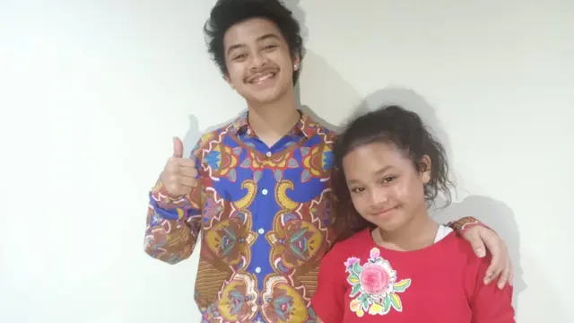 Bastian Steel dan Romaria