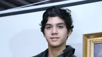 Snack Jualannya Dikritik karena Ada Bulu Ayam, Ini Penjelasan Al Ghazali