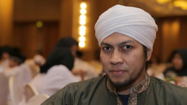 Tepis Isu Mesra dengan Umi Pipik, Sunu Matta Band Temui ...