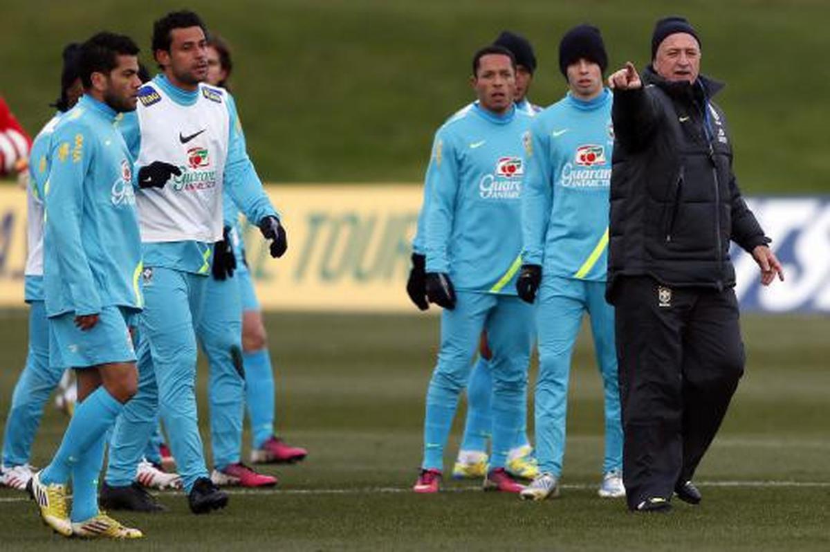Persiapan tim 'Samba' menghadapi Timnas Inggris