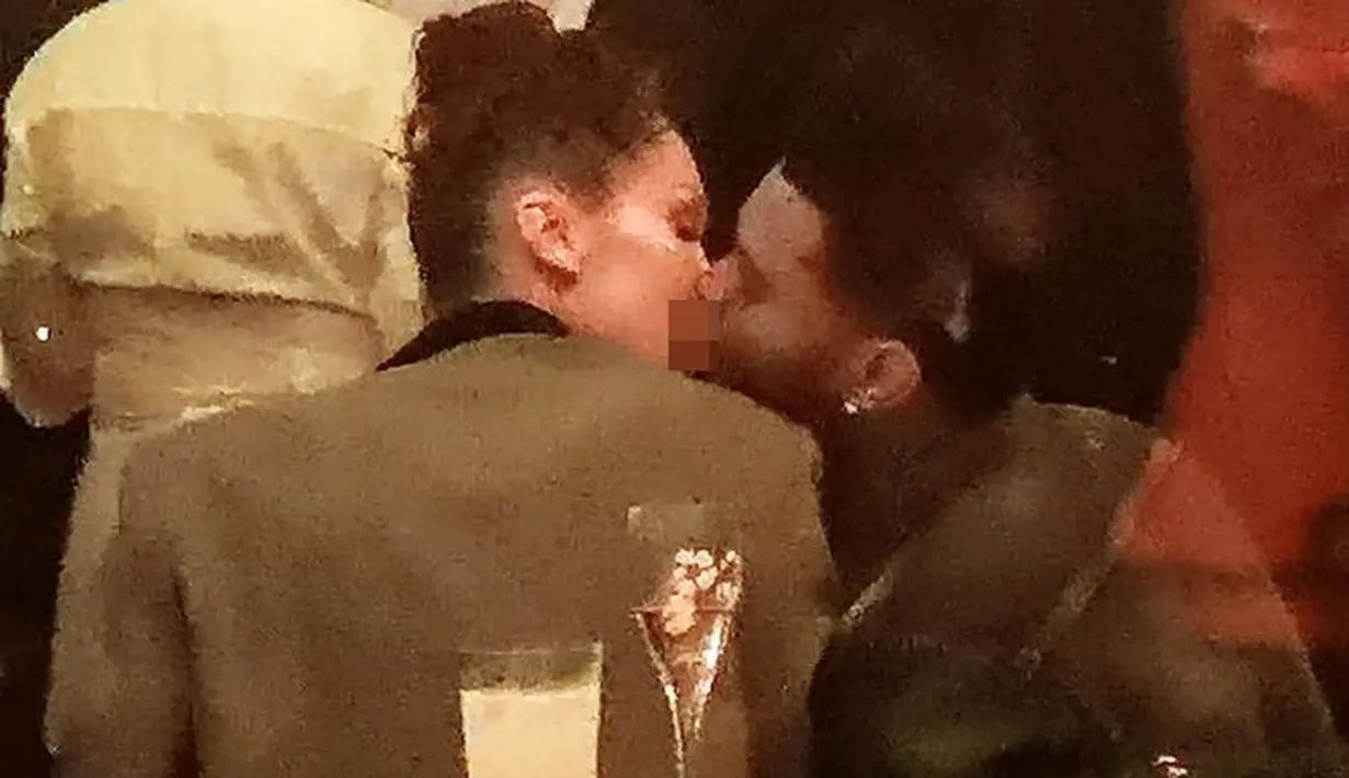 Kemesraan mereka terlihat saat berada di Cannes Film Festival pada Mei lalu. (Harper's Bazaar - Splash News)