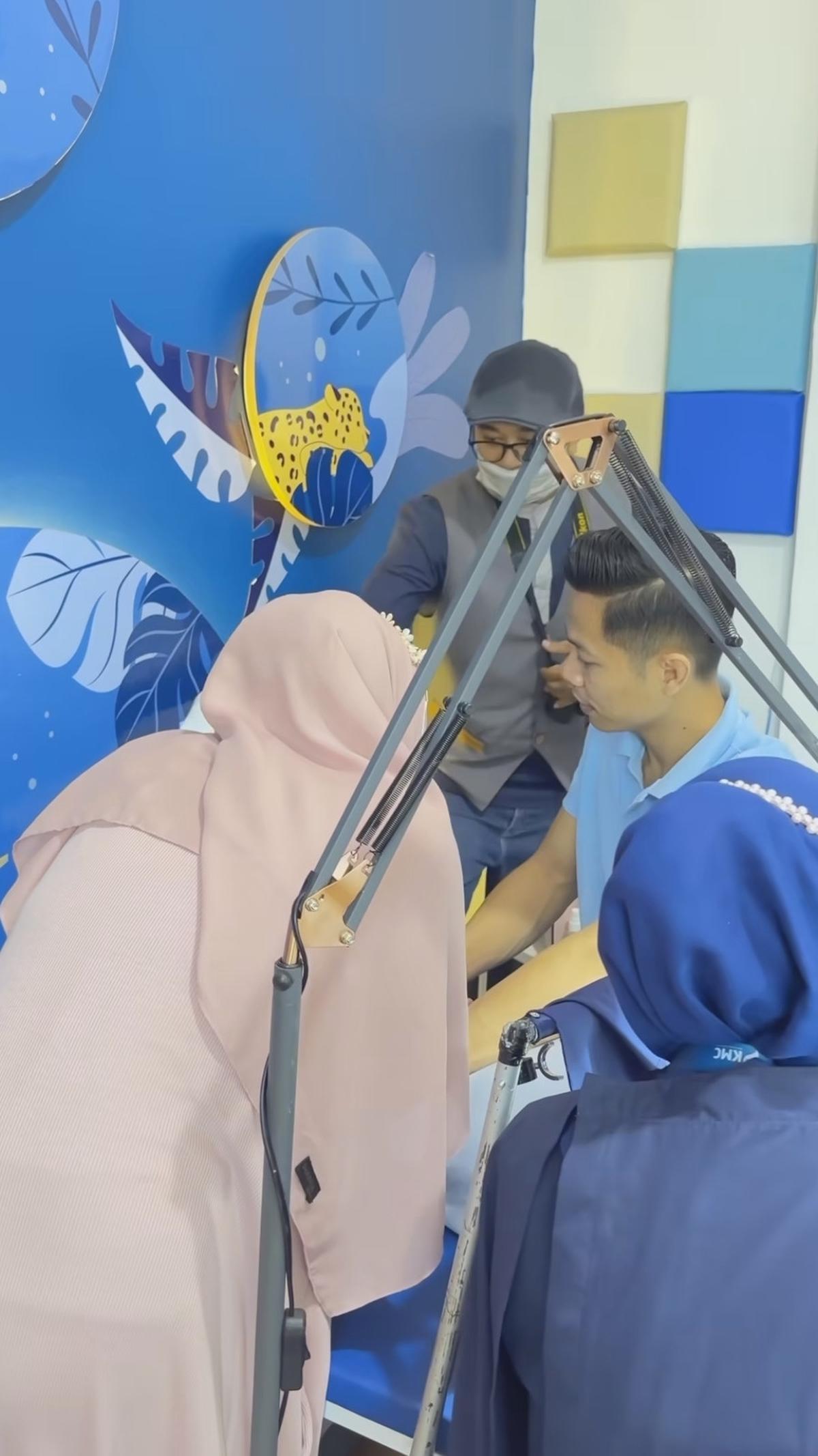 Sabar  menemani Yusuf