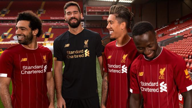 Para pemain Liverpool dengan jersey anyar (dok. Liverpool FC)