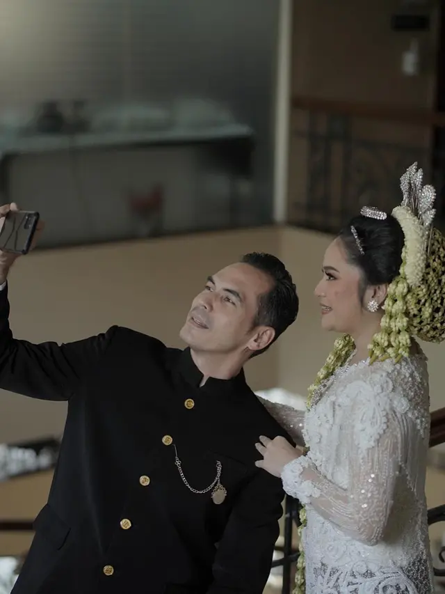 6 Potret Syach Bersaudara Jadi Groomsmen di Pernikahan Keponakan, Tampil Gagah