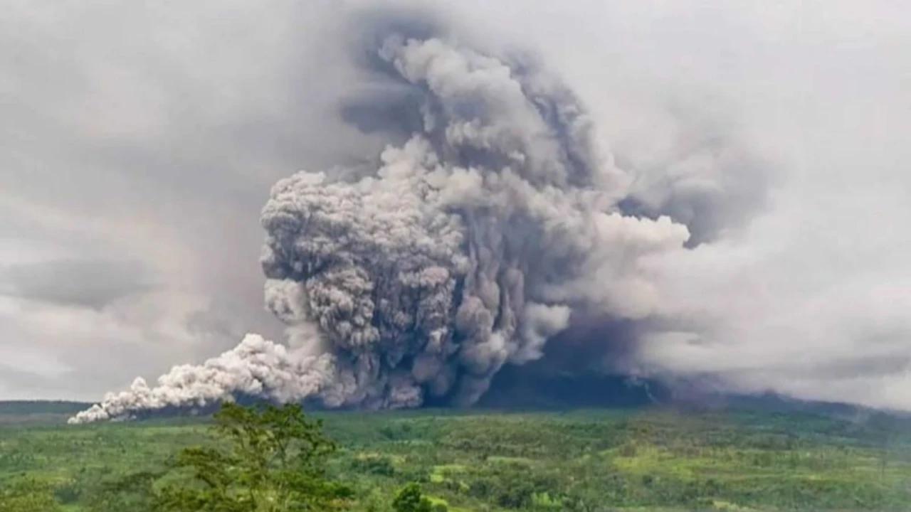 Status Awas, TNBTS Tutup Seluruh Jalur Pendakian Gunung Semeru