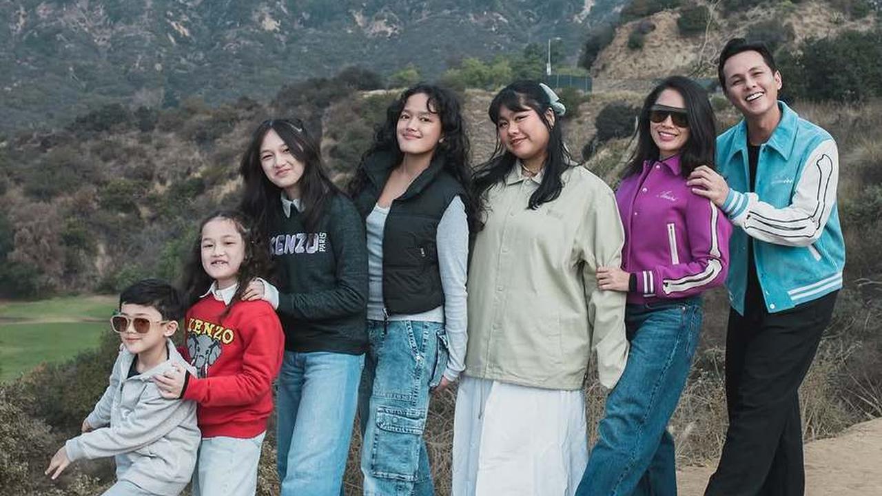8 Potret Bahagia Andhika Pratama Boyong Keluarga Liburan ke Los Angeles, Ussy Sulistiawaty: Hampir Gagal