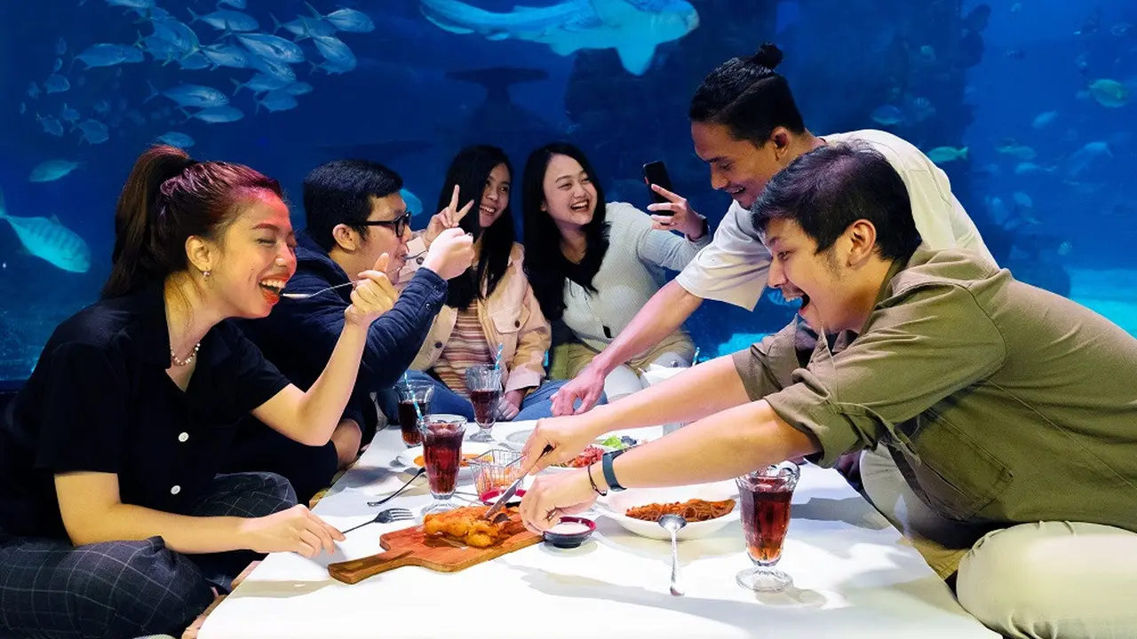 Ide Menarik Habiskan Waktu Ngabuburit atau Libur Lebaran di Jakarta Aquarium & Safari