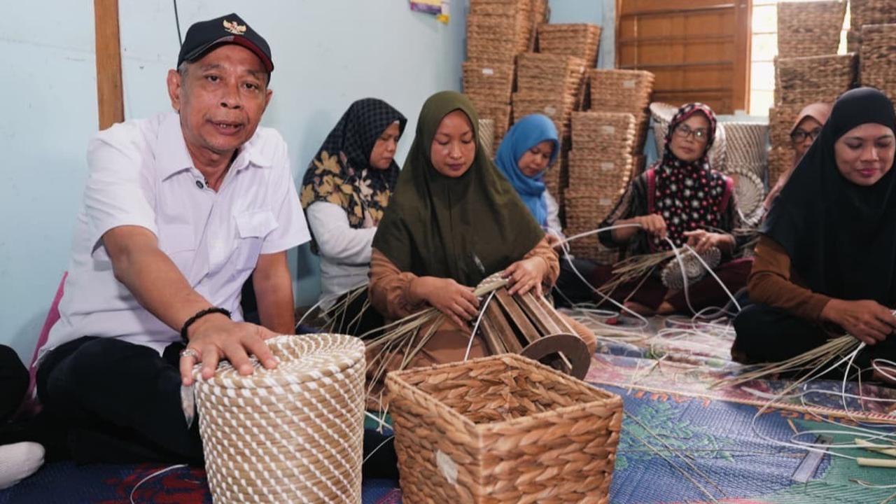 Kemensos Bangun Kampung Berdaya di Banyumas, Hasil Kerajinan Diekspor ke Amerika
