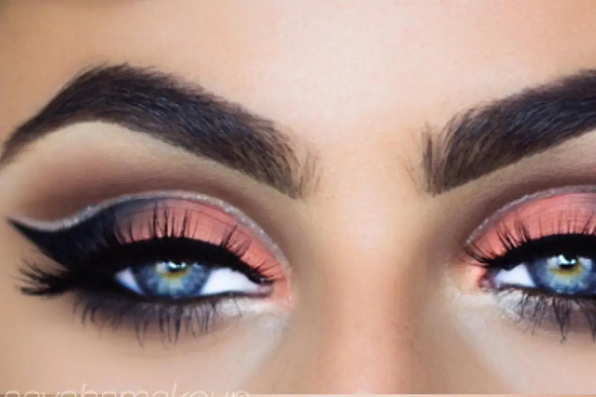 Eyeshadow Cat Eye yang Bikin Tatapan Mata Lebih Tajam
