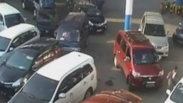 Pemudik Mulai Menyeberang, Pelabuhan Merak Padat