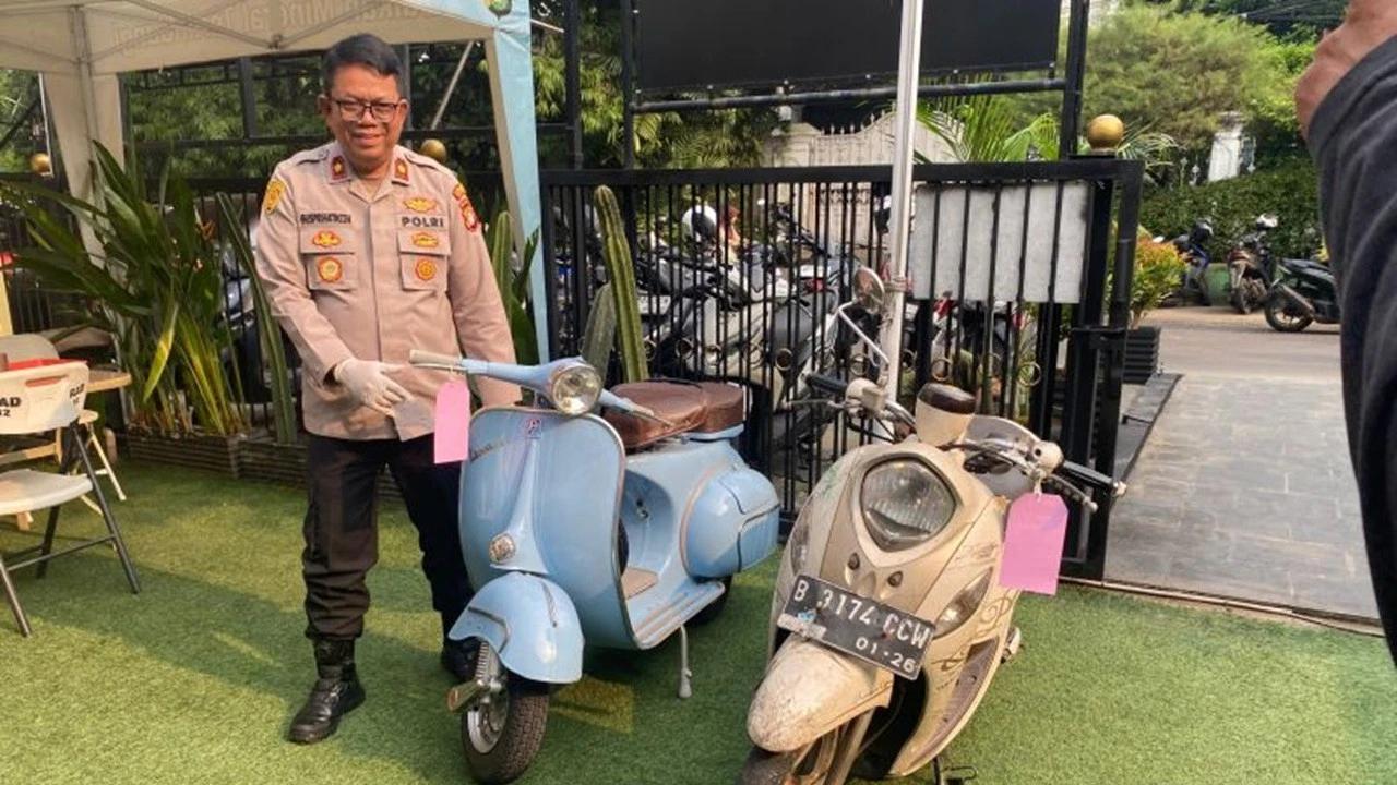 Vespa Antik Tahun 1965 Dicuri dari Kafe di Cilandak Jaksel, Pelaku Bobol Rolling Door Usai Nyamar Jadi Kuli Bangunan