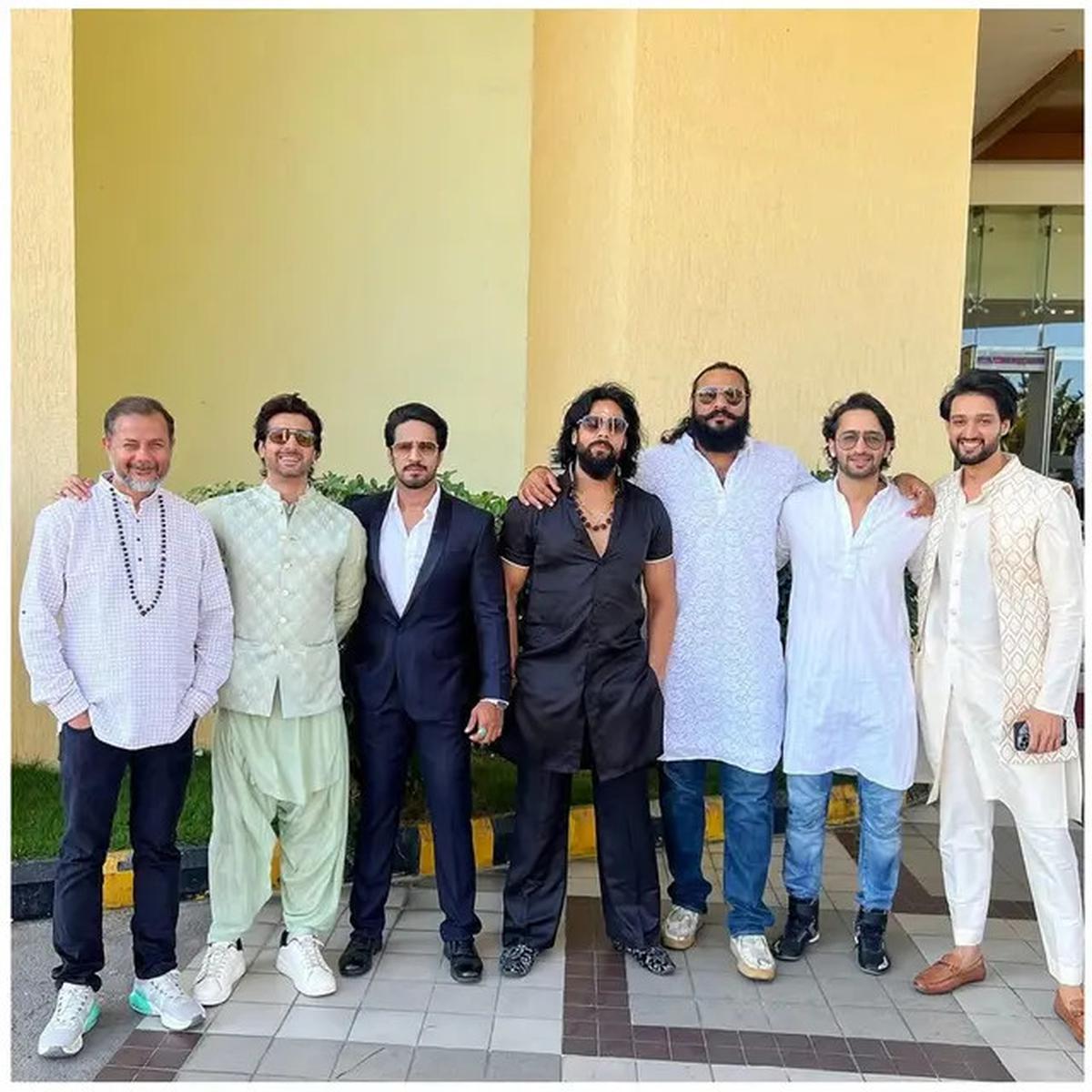 6 Potret Reuni Pemain Mahabharata, Shaheer Sheikh hingga Sourabh Raaj Jain Bikin Nostalgia