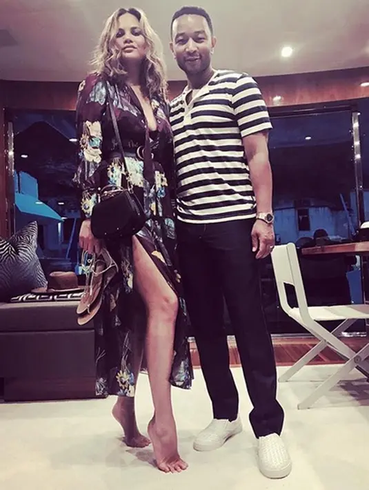 Hal yang membahagiakan pastinya bagi Chrissy Teigen dan John Legend. Bersama putri sulungnya, Luna, mereka pastinya sudah tak sabar menanti kelahiran anak keduanya nanti. (Instagram/chrissyteigen)