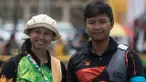Dua atlet Olimpiade milik Jawa Timur, Ika Yuliana dan Riau Ega Agatha, berhasil meriah emas PON XIX cabang panahan nomor recurve putra dan putri di Lapangan Panahan Si Jalak Harupat, Bandung, Rabu (21/9/2016). (Bola.com/Vitalis Yogi Trisna)