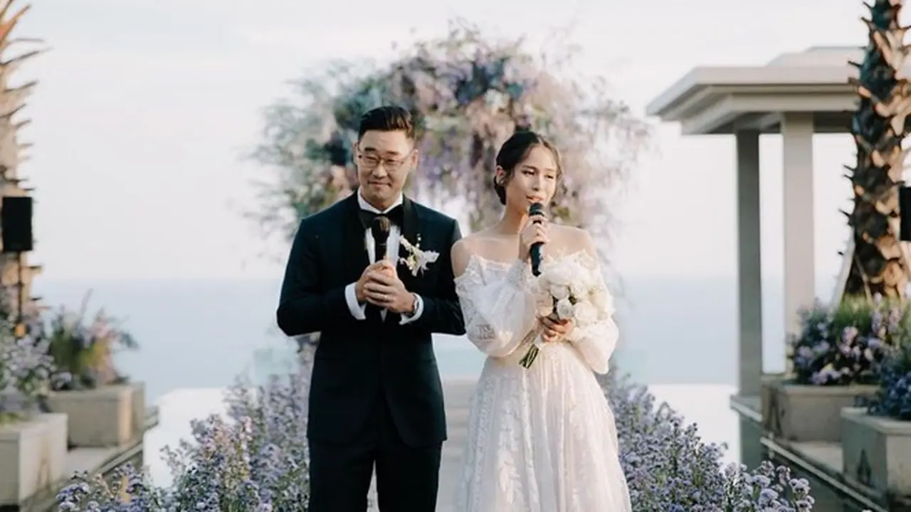 6 Potret Resepsi Pernikahan Maudy Ayunda dan Jesse Choi, Digelar di Bali