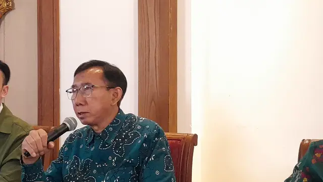 Ketua Bidang Kesehatan Asosiasi Muslim Penyelenggara Haji dan Umroh Republik Indonesia (AMPHURI).