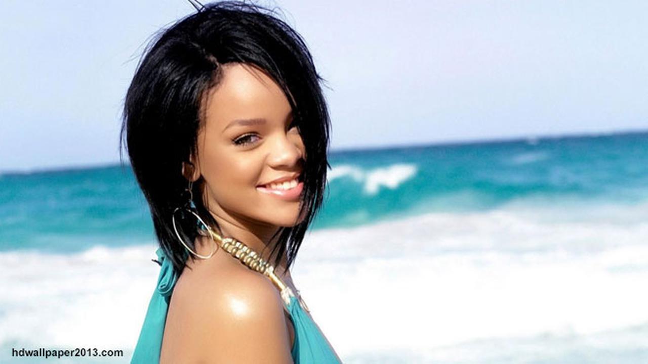 Rihanna Dituntut karena Tak Lunasi Pembayaran Pemakaman Nenek