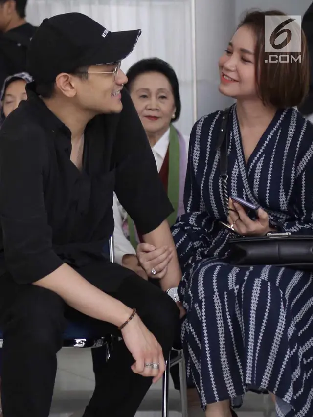 Afgan dan Rossa Umbar Kemesraan Didepan Publik