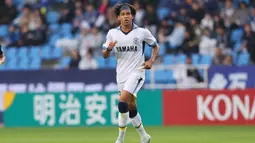 Ryo Germain kemudian sempat membela Yokohama FC selama semusim sebelum bergabung dengan Jubilo Iwata. Semusim di Yokohama FC, Ryo bermain 36 kali di semua ajang, mencatatkan tiga gol dan tiga assist. (J.LEAGUE)