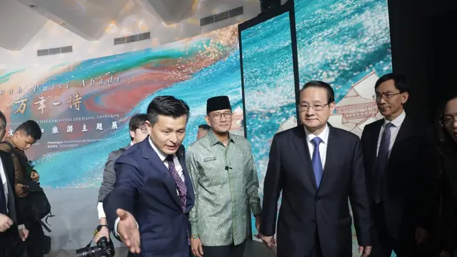 Pameran Pariwisata dan Budaya bertema "Sebuah Puisi Abadi" ( A Poem for Ten Thousand Years), yang diselenggarakan oleh Dinas Kebudayaan dan Pariwisata Provinsi Zhejiang dan didukung oleh Pemerintah Provinsi Zhejiang, China di Art:1 New Museum, Jakarta.