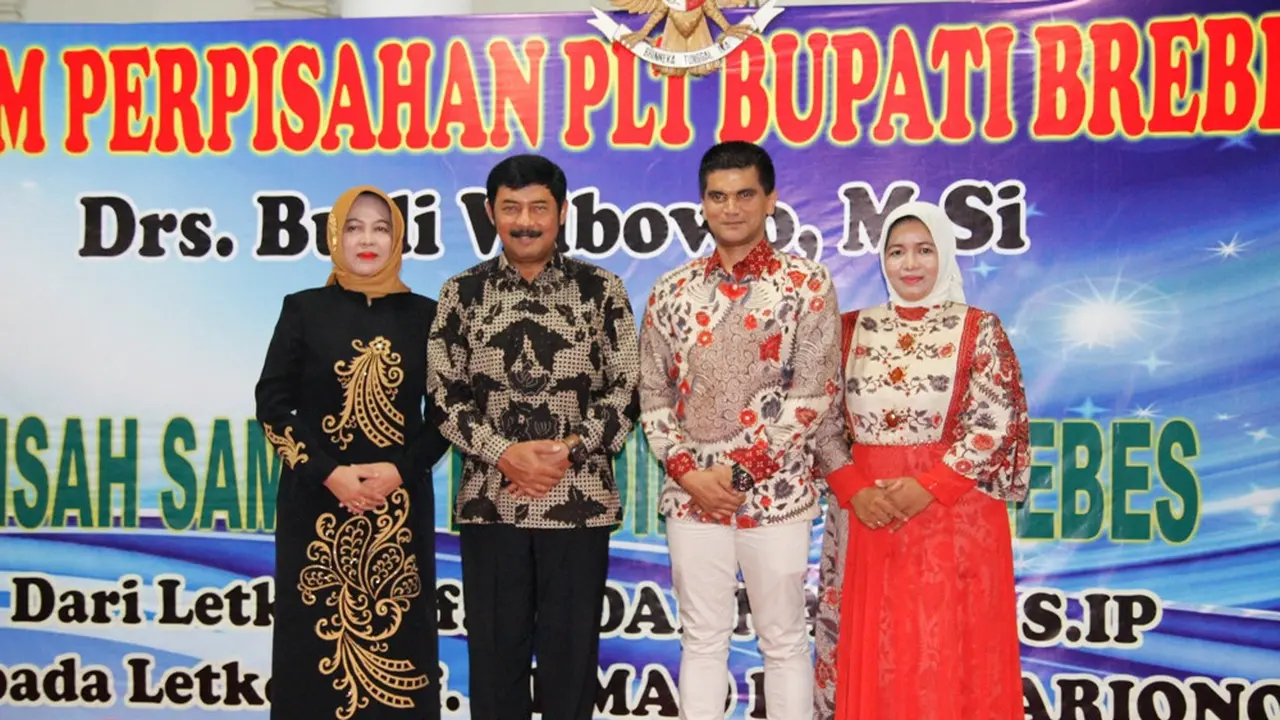 Suguhan Lonte dan Puisi Brebesan Iringi Pamitan Plt Bupati Brebes