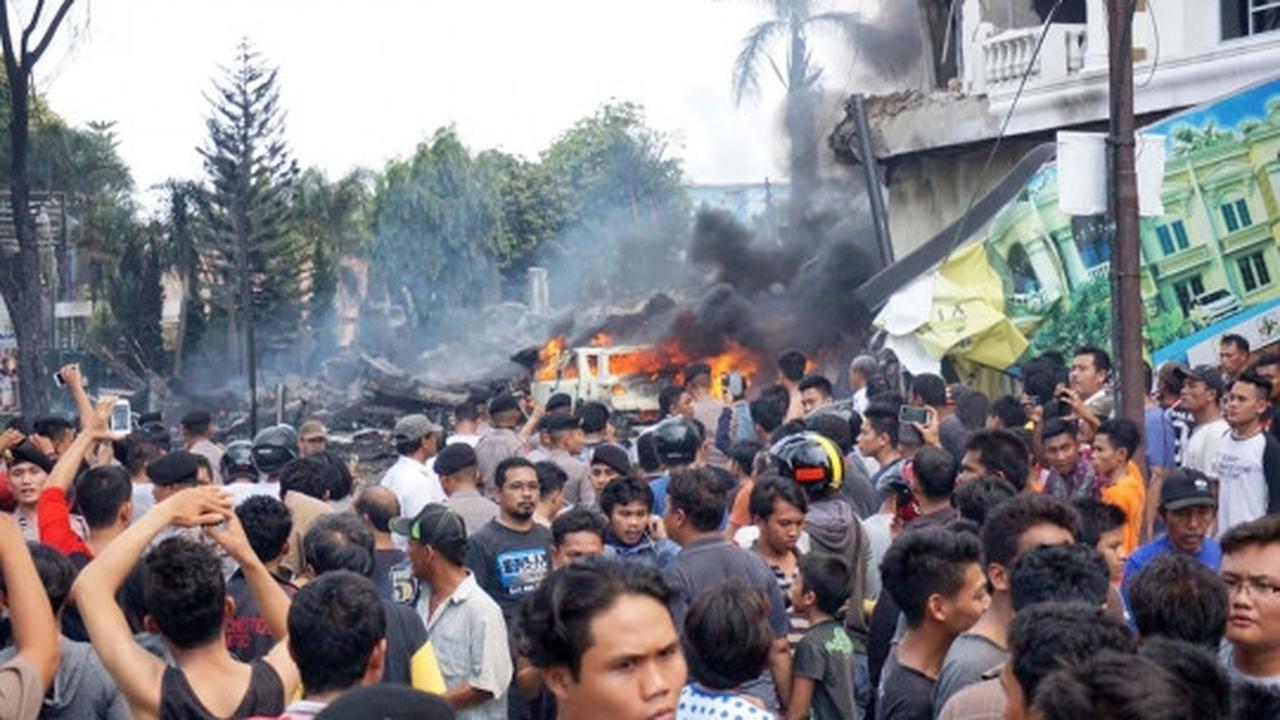 Ini penampakan Hercules A-1310 saat jatuh di Medan