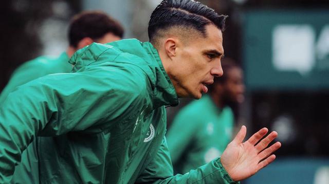 Joey Pelupessy ketika berlatih sebagai Lommel SK (c) Ofisial X Lommel SK/@LommelSKOff