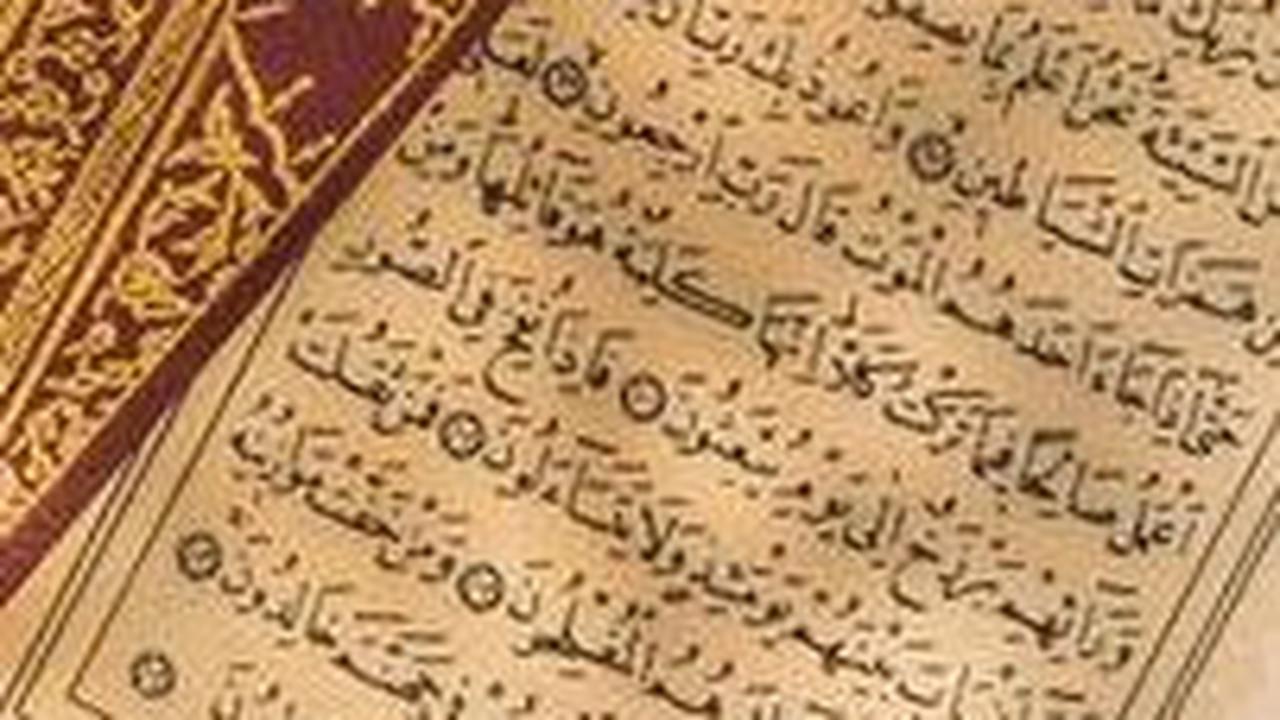 Hadis Tentang Hari Jumat Penuh Makna<br>