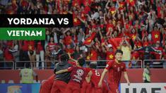 Berita video highlights 16 besar Piala Asia 2019 antara Yordania menghadapi Vietnam yang berakhir dengan skor 1-1. Vietnam melaju ke babak perempat final usai menang adu penalti 4-2.
