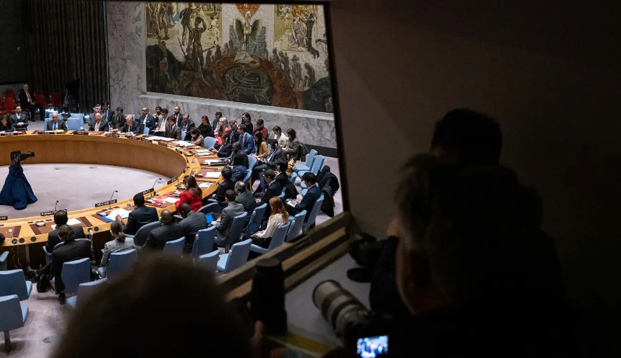 AS lebih memilih diplomasinya sendiri, dibandingkan tindakan Dewan Keamanan, untuk memenangkan pembebasan lebih banyak sandera dan menekan Israel agar lebih melindungi warga sipil dalam serangannya di Gaza, yang dilancarkan setelah serangan Hamas yang menurut Israel menewaskan 1.200 orang. Kementerian Kesehatan Gaza mengatakan lebih dari 17.480 orang tewas dalam serangan Israel. (Yuki IWAMURA/AFP)