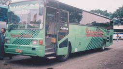 Restu Ibu Aeromidi milik PO Kurnia Bakti. Terasa sangat vintage ya bus ini. (Source: awansan.com)