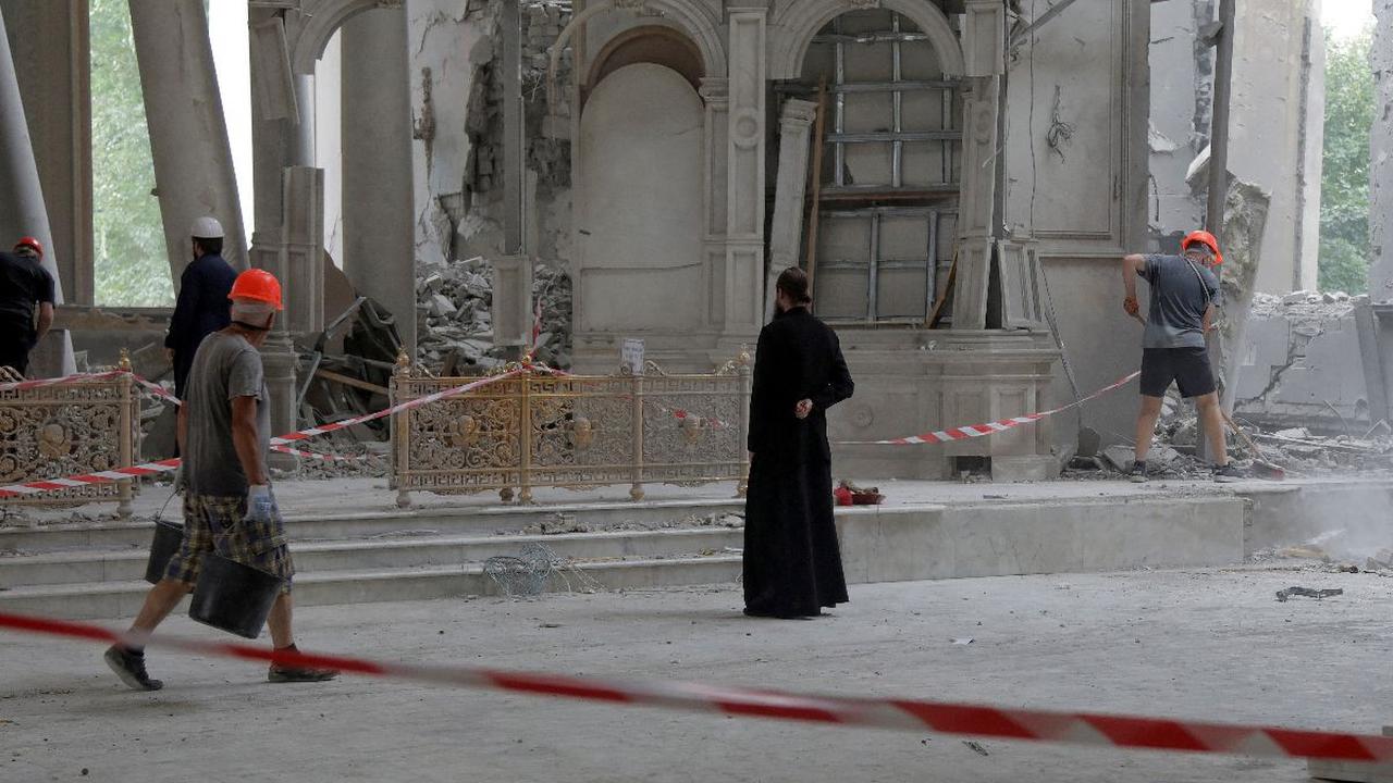 Gereja ini kemudian dibangun kembali Ketika Ukraina menjadi negara merdeka.

Katedral yang terletak di pusat kota Odesa ini juga dinobatkan oleh UNESCO sebagai Situs Warisan Dunia di tengah ancaman invasi.