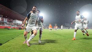 Pemain Persija Jakarta, Jordi Amat melakukan selebrasi usai mencetak gol ke gawang Malut United pada laga pekan ke-23 BRI Super League 2025/2026 yang berlangsung di Stadion Gelora Kie Raha, Ternate, pada Selasa (24/2/2026) malam. (Dok Persija Jakarta)