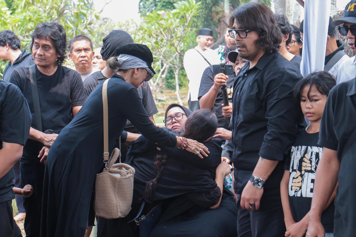Suasana Haru Selimuti Pemakaman Doddy Katamsi