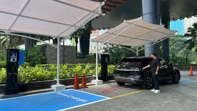 Penjualan Mobil Listrik Melambung, Bisnis SPKLU Naik Daun